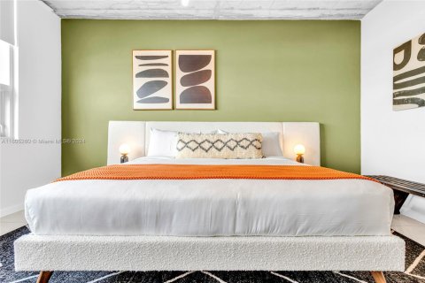 Condo in Miami, Florida, 2 bedrooms  № 1938088 - photo 5