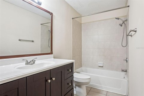 Condominio en alquiler en Tampa, Florida, 2 dormitorios, 85.28 m2 № 1810383 - foto 20