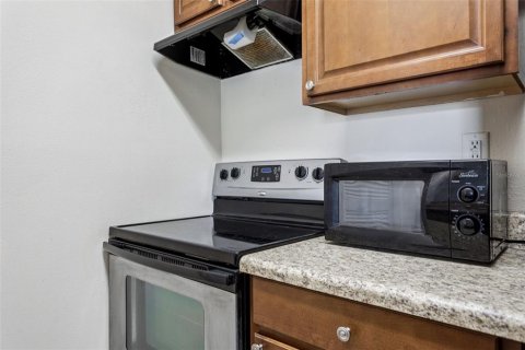 Condominio en alquiler en Tampa, Florida, 2 dormitorios, 85.28 m2 № 1810383 - foto 10