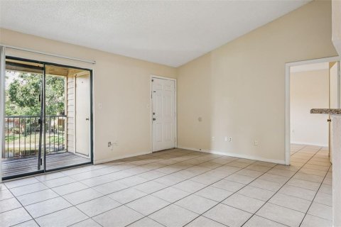 Condominio en alquiler en Tampa, Florida, 2 dormitorios, 85.28 m2 № 1810383 - foto 2