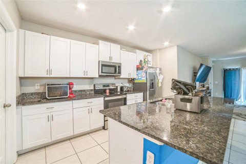House in Lakeland, Florida 5 bedrooms, 232.72 sq.m. № 1826141 - photo 6