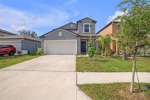 House in Lakeland, Florida 5 bedrooms, 232.72 sq.m. № 1826141 - photo 1