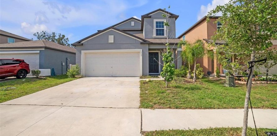 House in Lakeland, Florida 5 bedrooms, 232.72 sq.m. № 1826141