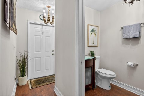 Townhouse in Lighthouse Point, Florida 2 bedrooms, 121.7 sq.m. № 2190061 - photo 14