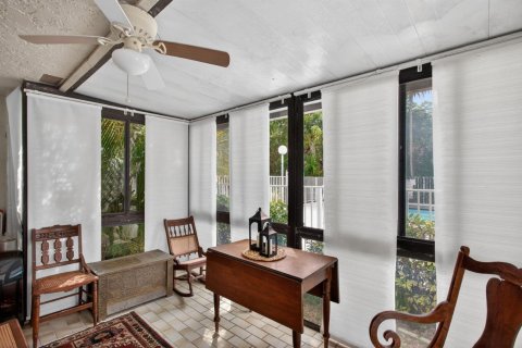 Townhouse in Lighthouse Point, Florida 2 bedrooms, 121.7 sq.m. № 2190061 - photo 22