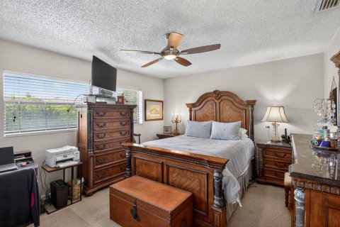 Townhouse in Lighthouse Point, Florida 2 bedrooms, 121.7 sq.m. № 2190061 - photo 29