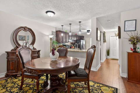 Townhouse in Lighthouse Point, Florida 2 bedrooms, 121.7 sq.m. № 2190061 - photo 8