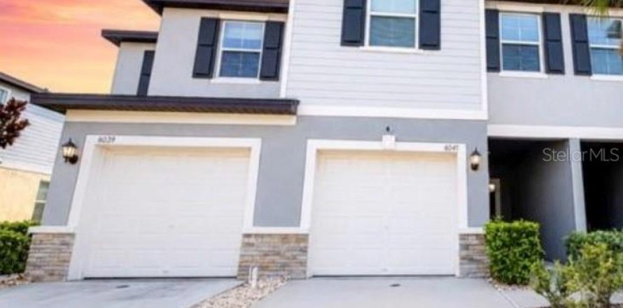 Adosado en Land O' Lakes, Florida 3 dormitorios, 151.8 m2 № 2277307