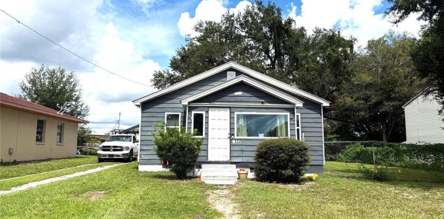 House in Lakeland, Florida 2 bedrooms, 83.15 sq.m. № 1907048