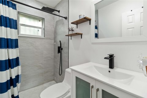 Adosado en venta en Miami, Florida, 3 dormitorios, 111.48 m2 № 2005339 - foto 21