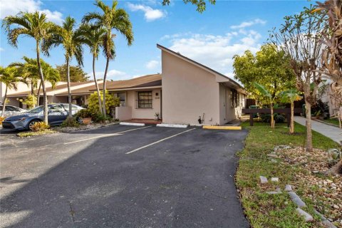 Adosado en venta en Miami, Florida, 3 dormitorios, 111.48 m2 № 2005339 - foto 6