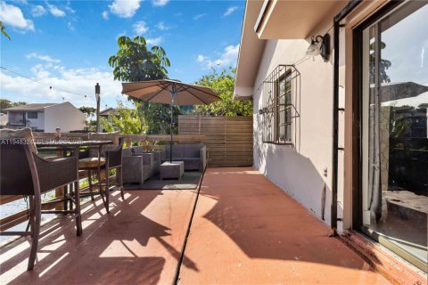 Adosado en venta en Miami, Florida, 3 dormitorios, 111.48 m2 № 2005339 - foto 23