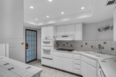 Condominio en venta en Key Biscayne, Florida, 3 dormitorios, 181.35 m2 № 1975414 - foto 9