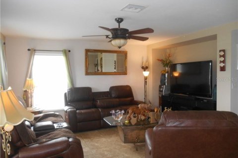 House in Cape Coral, Florida 4 bedrooms, 269.04 sq.m. № 1245203 - photo 2