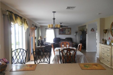 House in Cape Coral, Florida 4 bedrooms, 269.04 sq.m. № 1245203 - photo 21