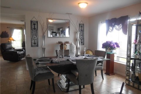 House in Cape Coral, Florida 4 bedrooms, 269.04 sq.m. № 1245203 - photo 7