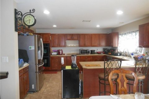 House in Cape Coral, Florida 4 bedrooms, 269.04 sq.m. № 1245203 - photo 5