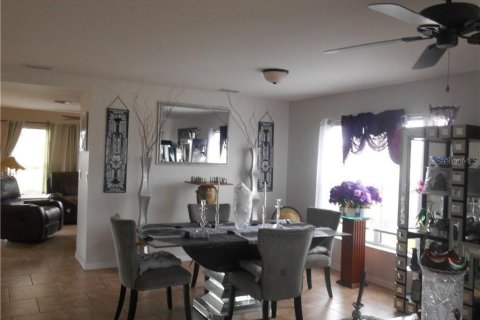 House in Cape Coral, Florida 4 bedrooms, 269.04 sq.m. № 1245203 - photo 22