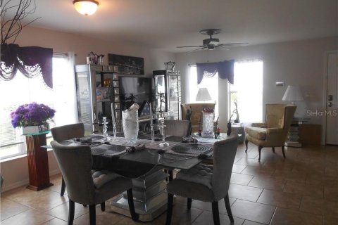 House in Cape Coral, Florida 4 bedrooms, 269.04 sq.m. № 1245203 - photo 4