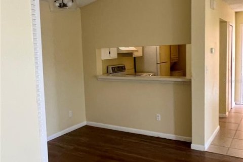 Condo in Orlando, Florida, 2 bedrooms № 2118003 - photo 4