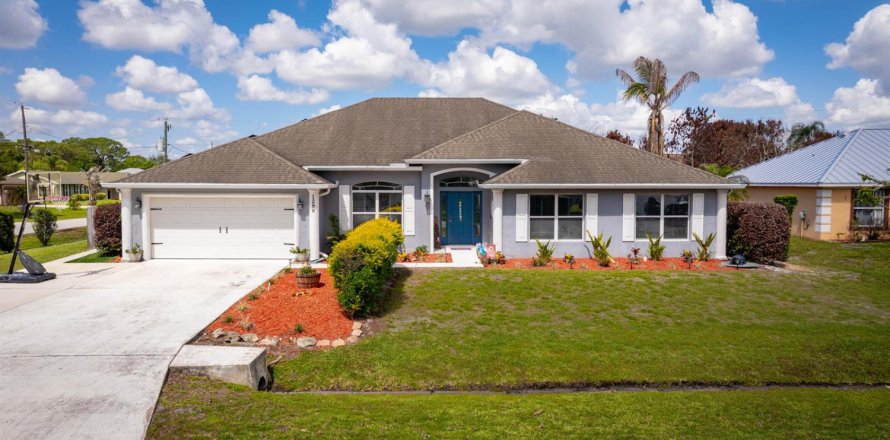 Casa en Port St. Lucie, Florida 4 dormitorios, 281.4 m2 № 2078328