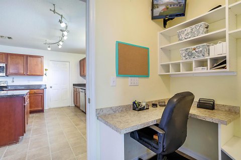 Casa en venta en Port St. Lucie, Florida, 4 dormitorios, 281.4 m2 № 2078328 - foto 19