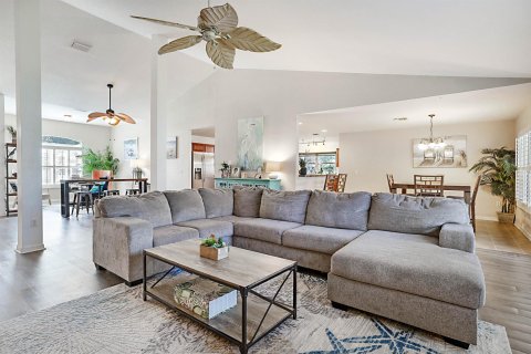 Casa en venta en Port St. Lucie, Florida, 4 dormitorios, 281.4 m2 № 2078328 - foto 9
