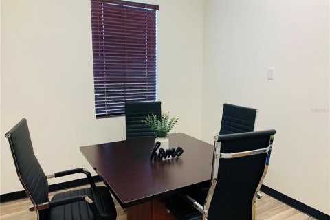 Immobilier commercial à louer à Orlando, Floride: 38.46 m2 № 2104980 - photo 4