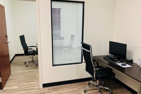 Immobilier commercial à louer à Orlando, Floride: 38.46 m2 № 2104980 - photo 3