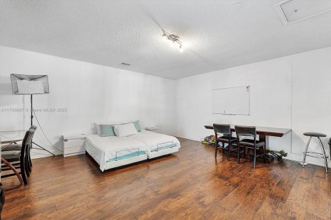 House in Coral Springs, Florida 4 bedrooms, 170.94 sq.m. № 1716075 - photo 29