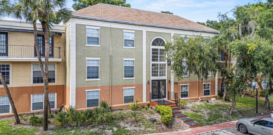 Condo in Orlando, Florida, 2 bedrooms № 1800567