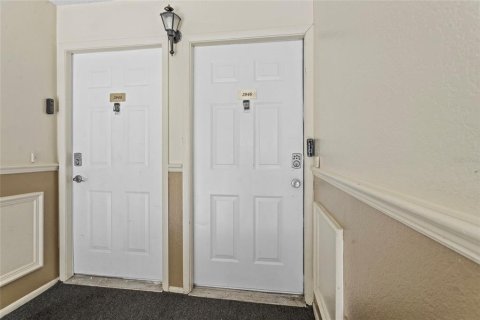 Condo in Orlando, Florida, 2 bedrooms  № 1800567 - photo 14