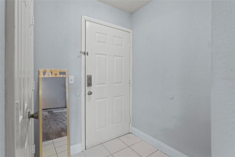 Condo in Orlando, Florida, 2 bedrooms  № 1800567 - photo 15
