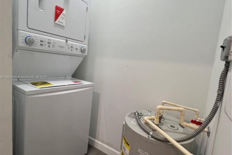 Apartment in Miami, Florida 2 bedrooms, 102.75 sq.m. № 1976017 - photo 2