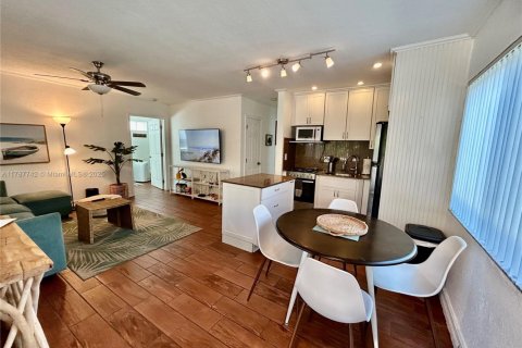 Casa en alquiler en Hollywood, Florida, 2 dormitorios, 65.03 m2 № 1863100 - foto 12