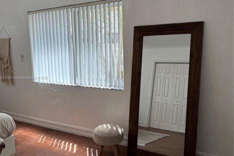 Casa en alquiler en Hollywood, Florida, 2 dormitorios, 65.03 m2 № 1863100 - foto 11