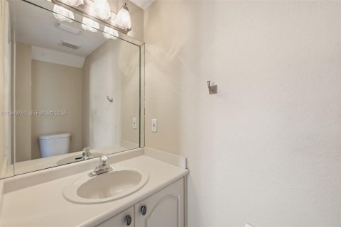 Casa en venta en Miramar, Florida, 4 dormitorios, 245.08 m2 № 2027336 - foto 9