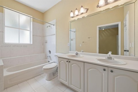 Casa en venta en Miramar, Florida, 4 dormitorios, 245.08 m2 № 2027336 - foto 29