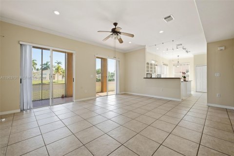 Casa en venta en Miramar, Florida, 4 dormitorios, 245.08 m2 № 2027336 - foto 10