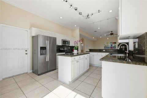 Casa en venta en Miramar, Florida, 4 dormitorios, 245.08 m2 № 2027336 - foto 14