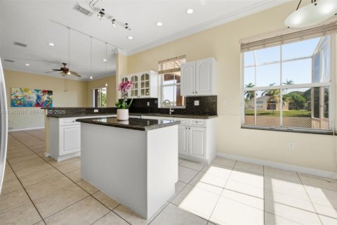 Casa en venta en Miramar, Florida, 4 dormitorios, 245.08 m2 № 2027336 - foto 13