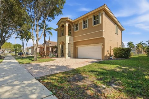 Casa en venta en Miramar, Florida, 4 dormitorios, 245.08 m2 № 2027336 - foto 2