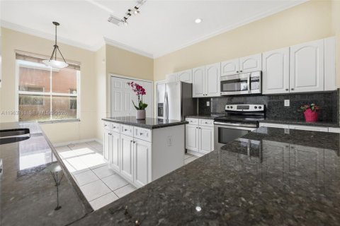 Casa en venta en Miramar, Florida, 4 dormitorios, 245.08 m2 № 2027336 - foto 16