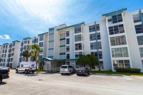 Condominio en Sunny Isles Beach, Florida, 1 dormitorio  № 2002029