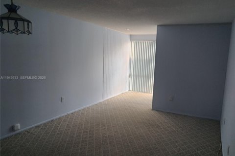 Condominio en alquiler en Sunny Isles Beach, Florida, 1 dormitorio, 49.8 m2 № 2002029 - foto 5