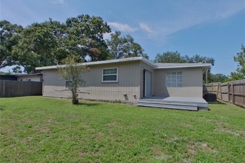 Casa en alquiler en Pinellas Park, Florida, 3 dormitorios, 121.98 m2 № 1911010 - foto 15