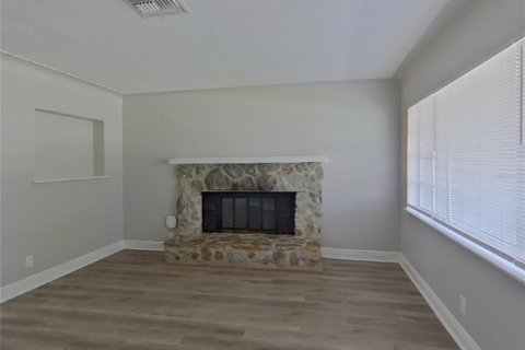 Casa en alquiler en Pinellas Park, Florida, 3 dormitorios, 121.98 m2 № 1911010 - foto 2