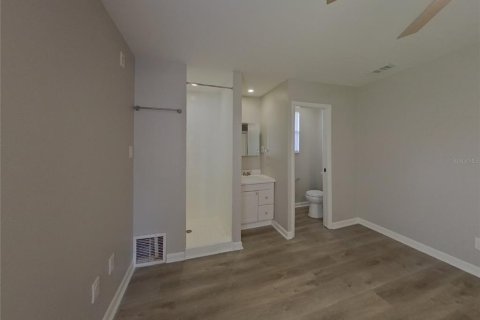 Casa en alquiler en Pinellas Park, Florida, 3 dormitorios, 121.98 m2 № 1911010 - foto 9