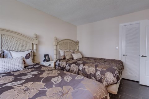 Copropriété à vendre à Hallandale Beach, Floride: 2 chambres, 101.45 m2 № 1955408 - photo 20