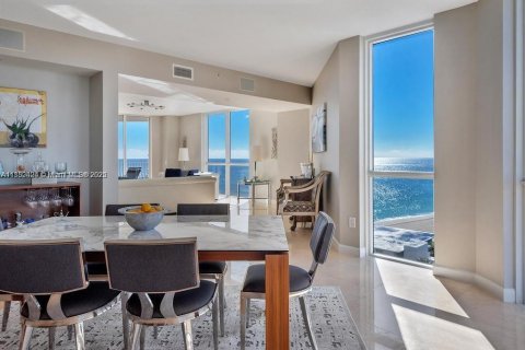 Condominio en venta en Lauderdale-by-the-Sea, Florida, 4 dormitorios, 345.97 m2 № 1928510 - foto 20